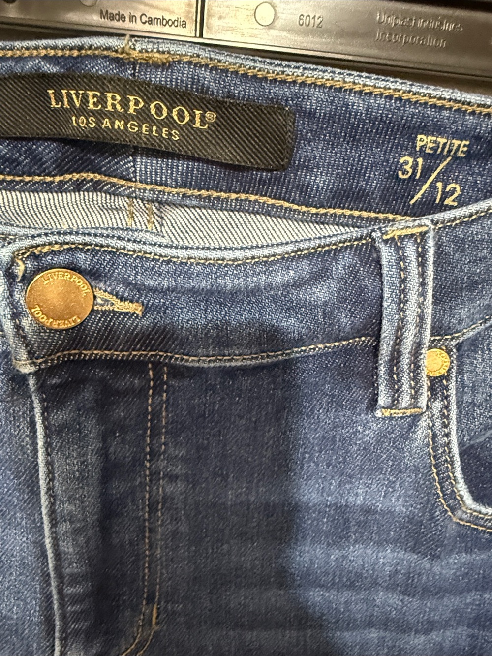 Liverpool Petite Crop Flare Jeans in Medium Blue with Frayed Hem - Picture 4 of 6